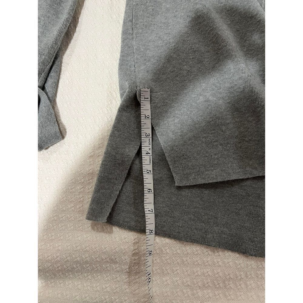 Liz Claiborne gray scoop neck sweater with slide slits at hips size Small - Picture 7 of 8